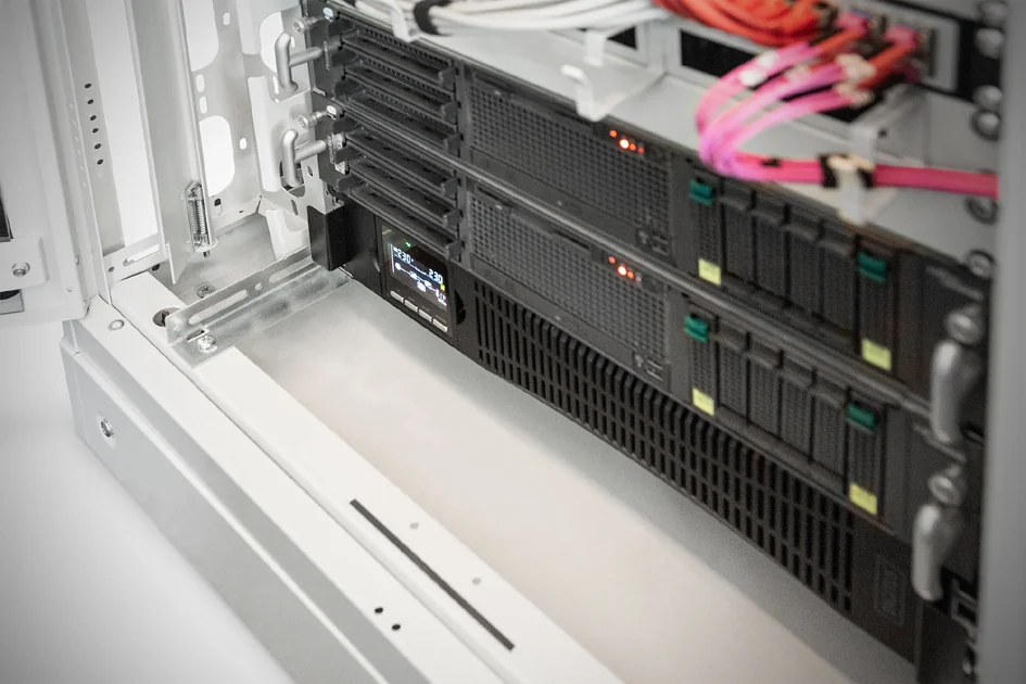 DIGITUS Système UPS OnLine, 2.000 VA, 2.000 W - OEM DN-170095